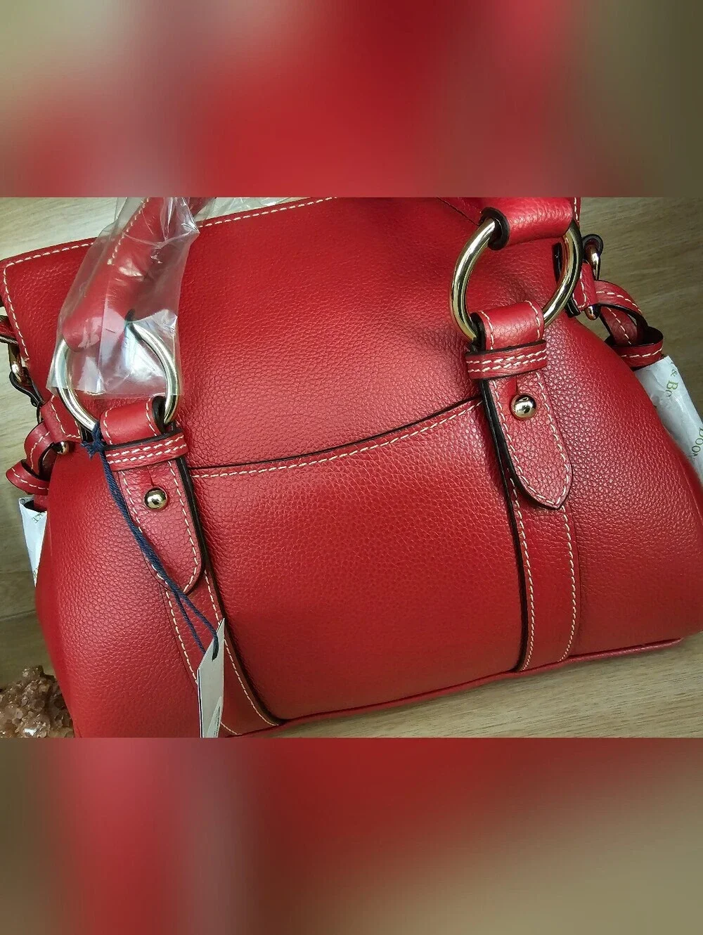 Dooney & Bourke Sorrento 30 With Pocket Satchel Leather Bag.